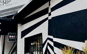 Morden Cozy Retreat In Maboneng